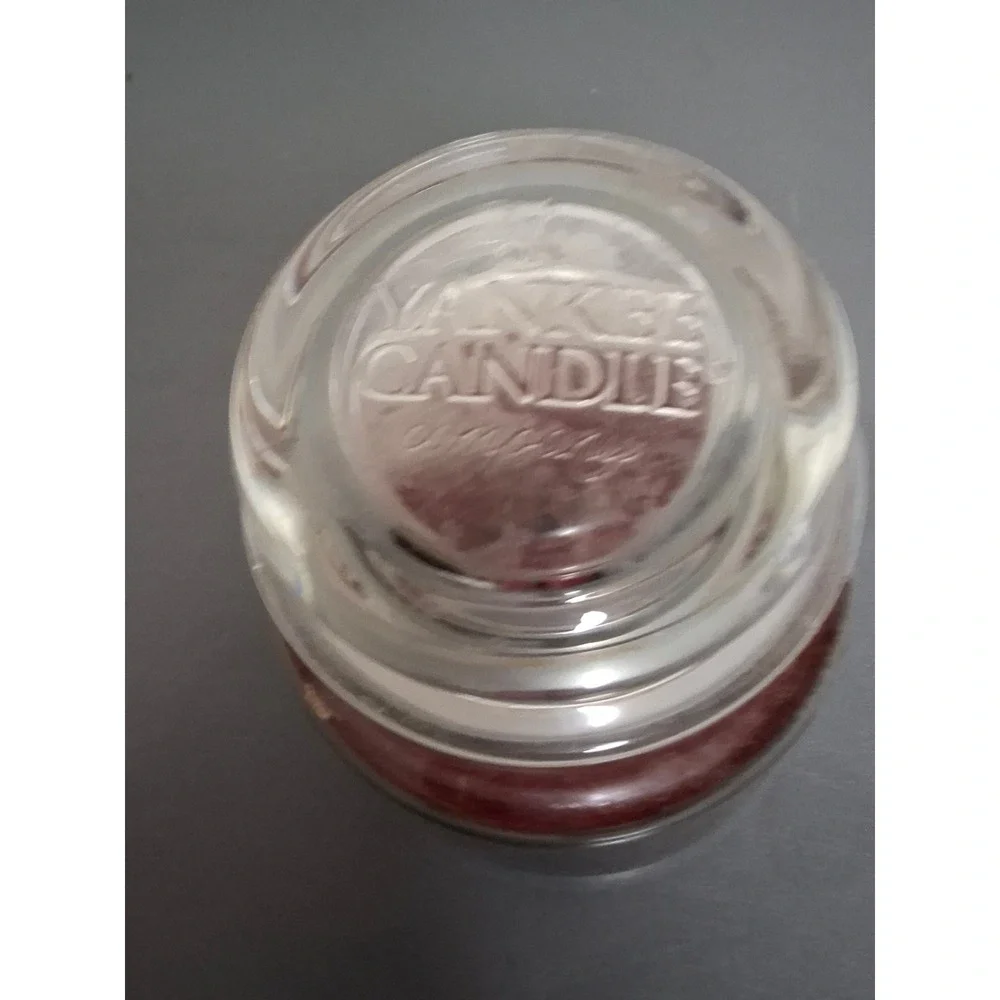 Yankee Candle Autumn Wreath 14.5 oz Medium Jar Scented Fall Candle Red